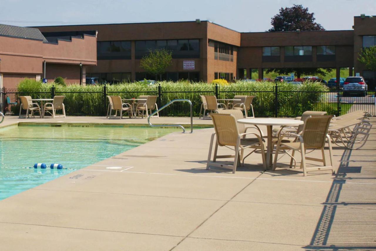 Best Western PLUS Galleria Inn&Suites Cheektowaga Exterior foto