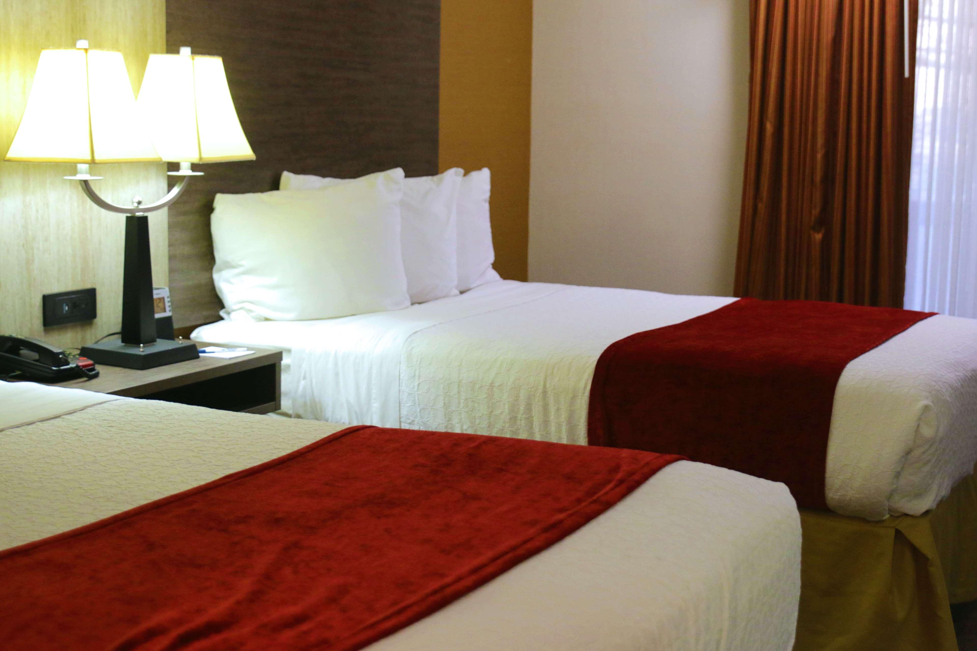 Best Western PLUS Galleria Inn&Suites Cheektowaga Exterior foto
